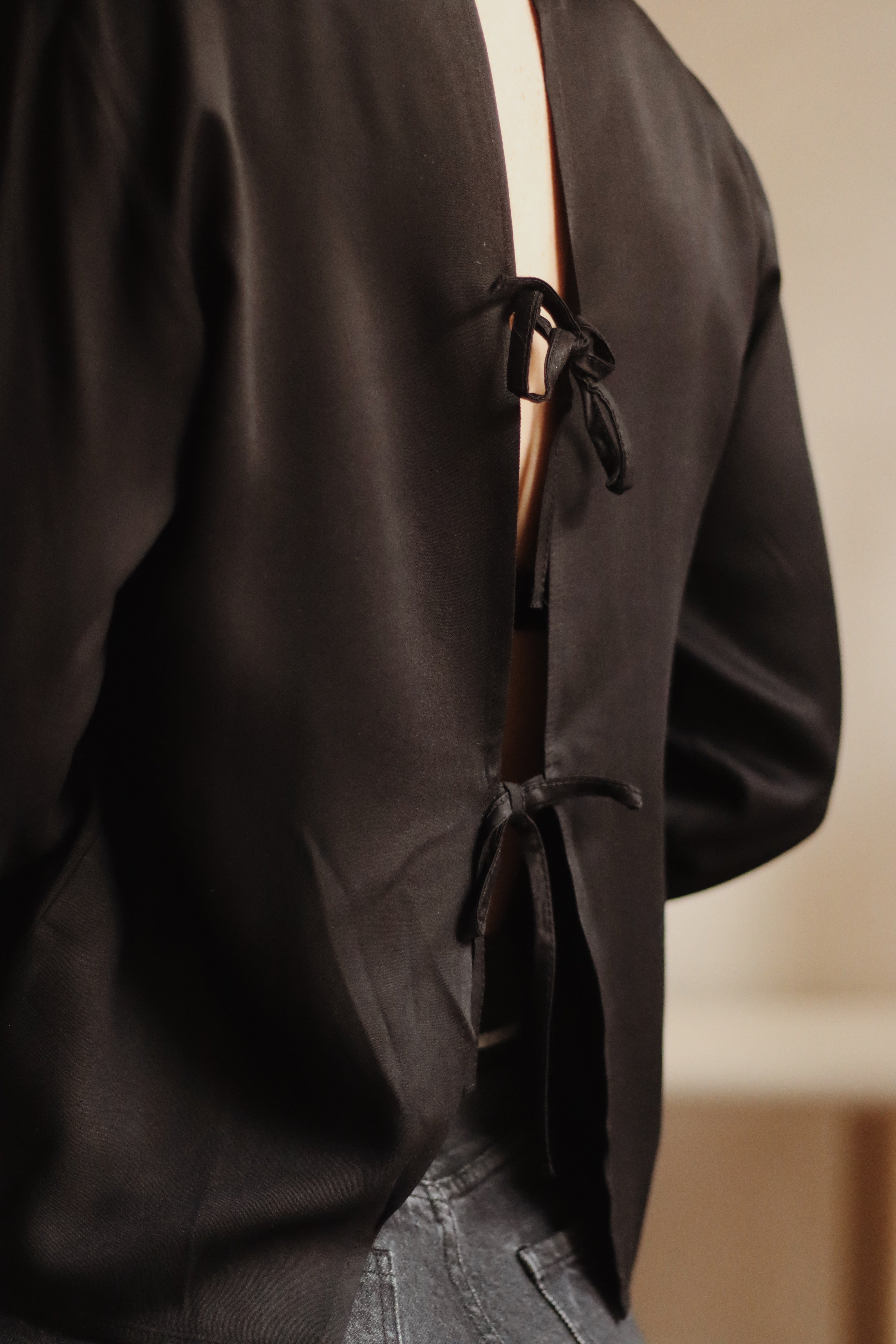 Open back shirt (dark brown and black)