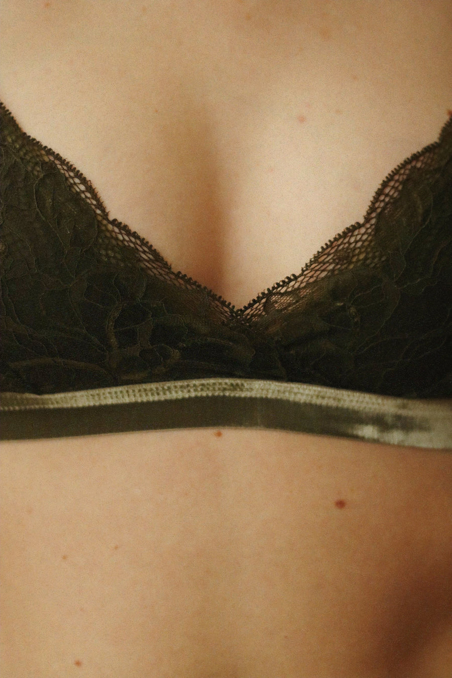 Solace bra forest green